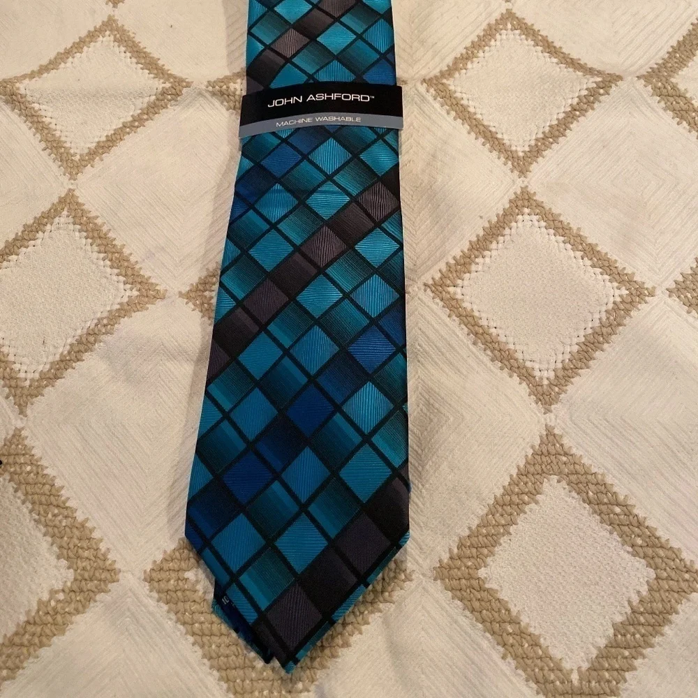 Set of 4 ties